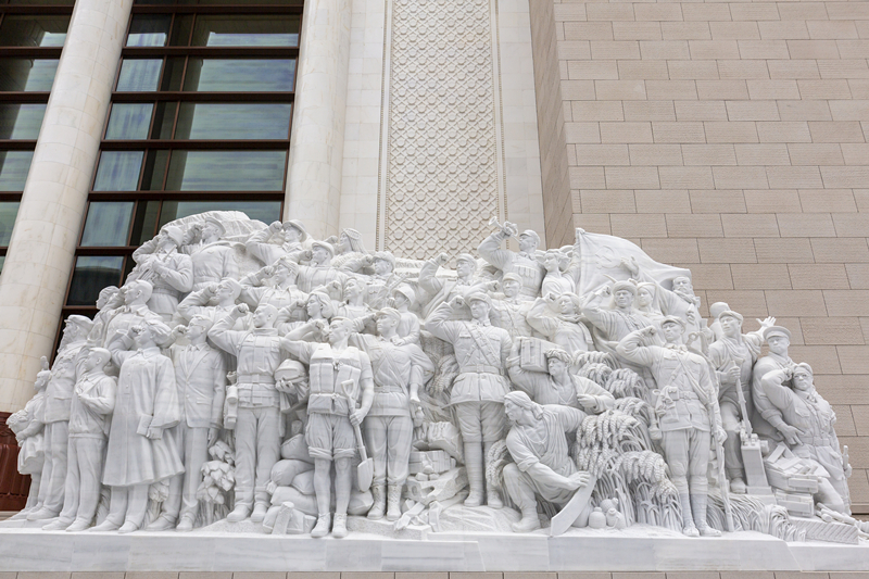 中國共產黨歷史展覽館廣場大型雕塑《信仰》。